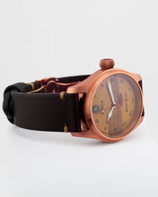 Load image into Gallery viewer, Singa watch boat quay edition
